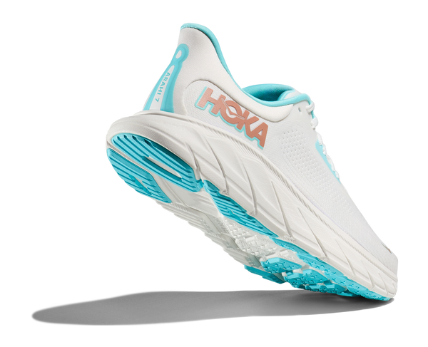 Hoka Arahi 7 , Frost/Rose Gold